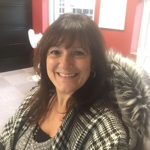 Meet your Posher, Deborah